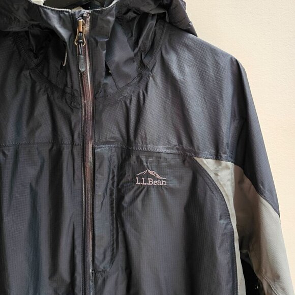 L.L.Bean Men's Nylon Windbreaker Jacket With Hood & Zippered Pockets, Size XL - Picture 3 of 11